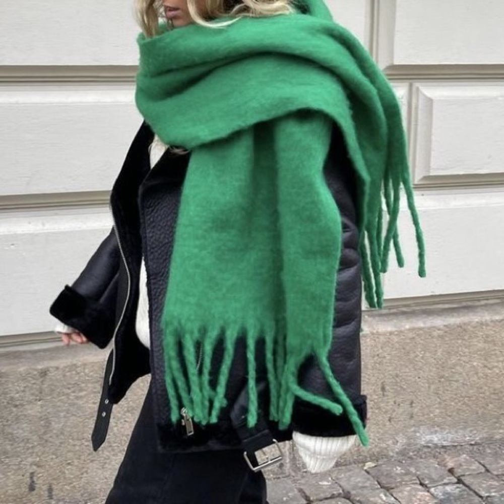 Lighter forest green cozy scarf